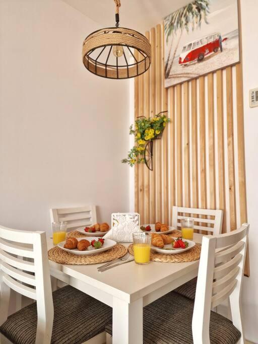 베날마데나코스타 Acogedor Piso Con Terraza Y Parking! 아파트 외부 사진